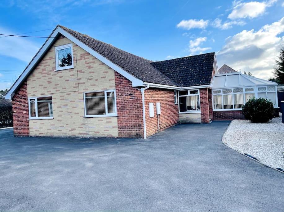 5-Bedroom Cottage In Healing, Grimsby Esterno foto