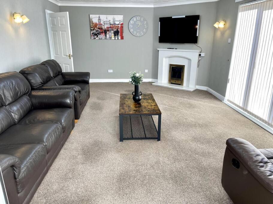 5-Bedroom Cottage In Healing, Grimsby Esterno foto