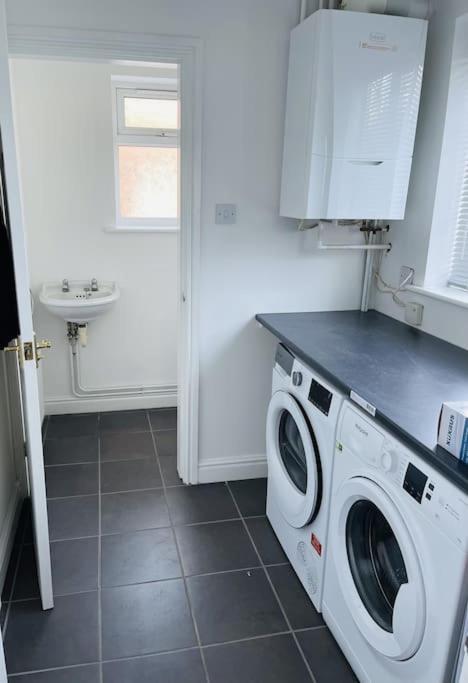 5-Bedroom Cottage In Healing, Grimsby Esterno foto